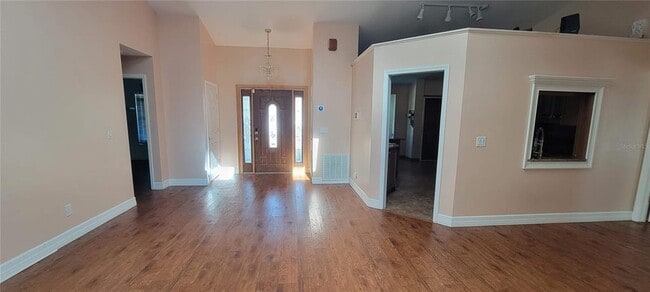 Building Photo - 207 Eileen Ave