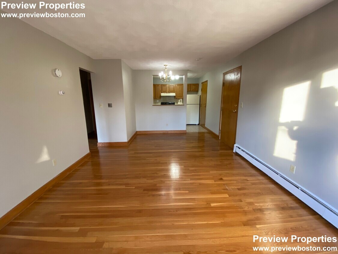 Primary Photo - 288 Grove St