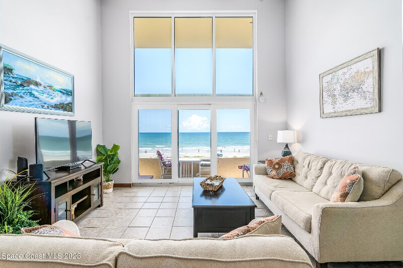 Foto principal - 5050 Ocean Beach Blvd