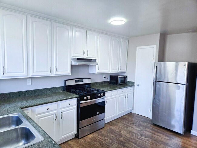 Foto del edificio - 2944 E 29th St