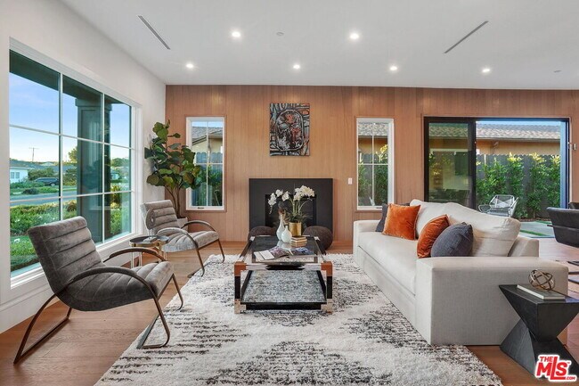 Foto del edificio - 3664 BERRYMAN Ave