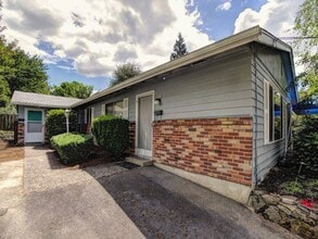 Building Photo - 8834 SE 9th Ave Building Photo - 8834 SE 9th Ave