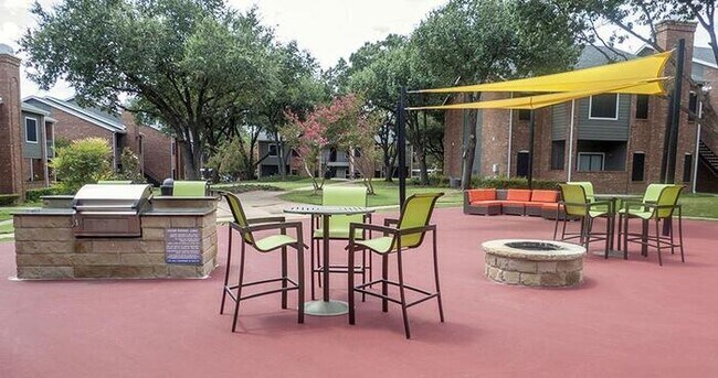 Foto del edificio - 5050 Pear Ridge Dr