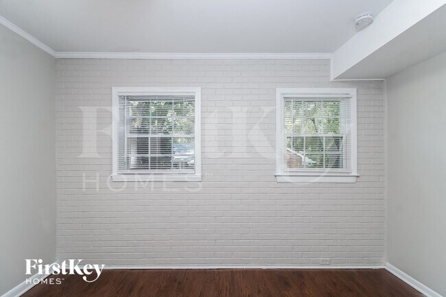 Foto del edificio - 4512 Grendel Rd