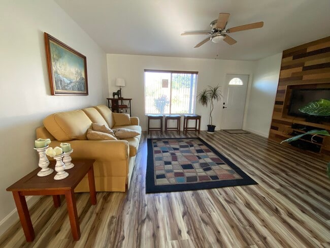 Foto del edificio - 282 SW Bridgeport Dr