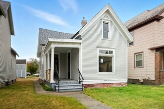 Building Photo - 444 E Suttenfield St