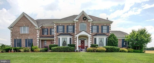 Building Photo - 28 Ridgeview Way
