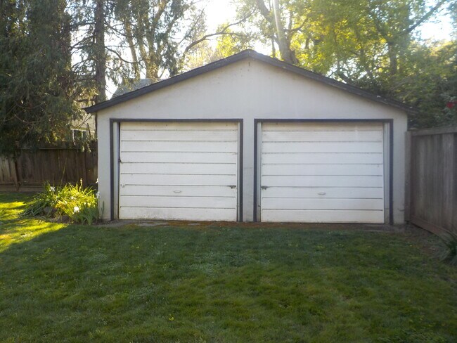 Foto del edificio - 1211 Laburnum Ave