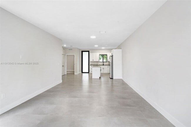 Foto del edificio - 4309 E 8th Ct