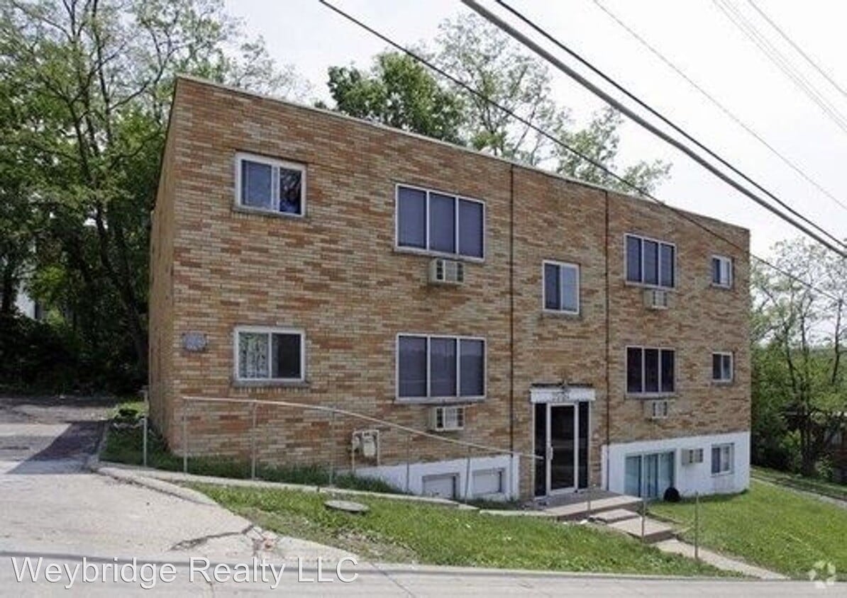 Primary Photo - 2504 White St