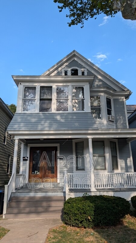 Foto del edificio - 11 Alden Ave