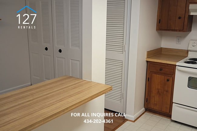 Building Photo - Spacious 3-Bedroom End Unit with Pool, Washer & Dryer, and Included Lawn Care