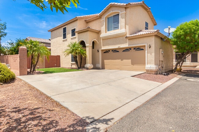 Building Photo - 3316 E Tierra Buena Ln