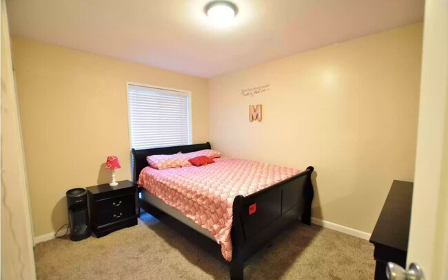 Foto del edificio - 3204 Spartan Rd