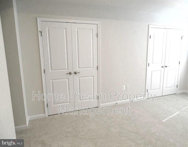 Building Photo - 1024 Trestle Dr