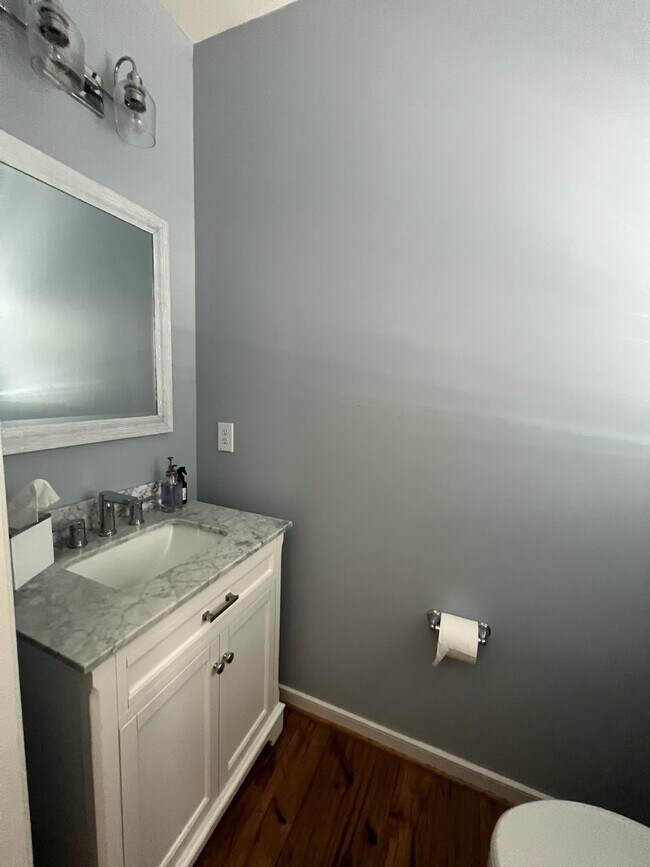 Foto del edificio - 7225 Desert Candle Dr