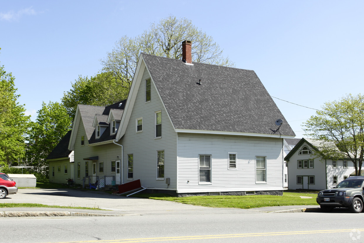 Building Photo - 40 Broad St