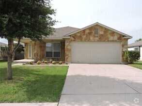 Building Photo - 912 Washburn Dr