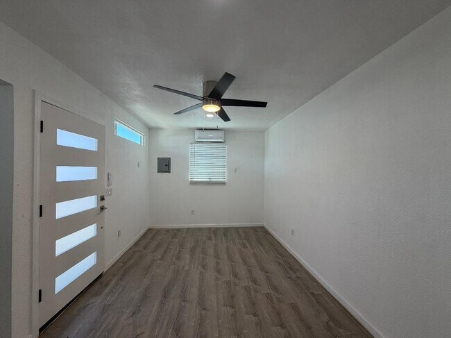 Foto del edificio - 43119 7th St E