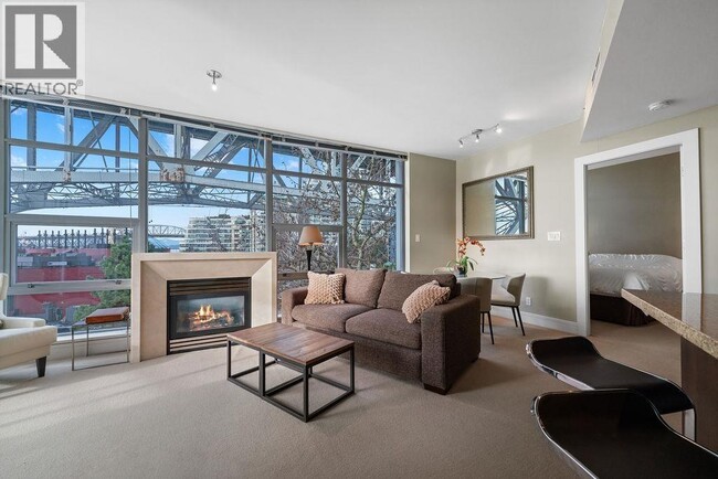 Building Photo - 628 Kinghorne Mews