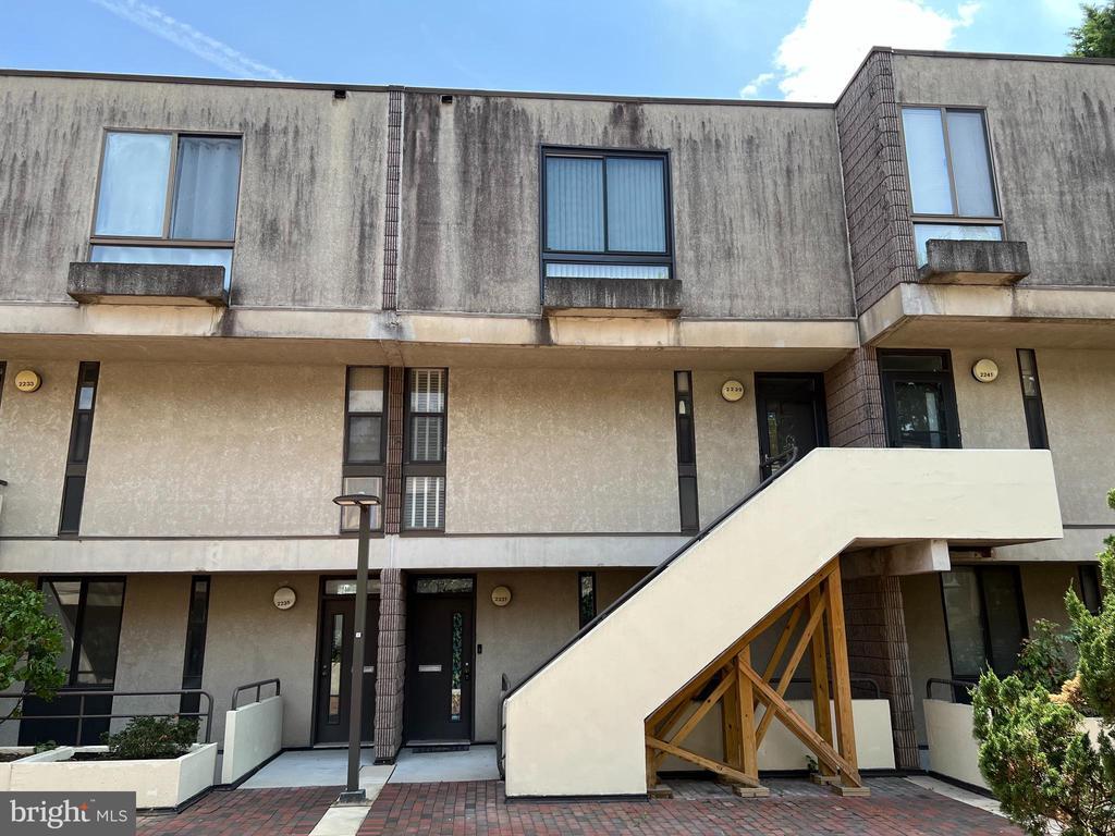 Primary Photo - 2237 Clove Terrace