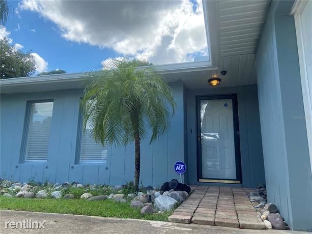 Primary Photo - 3 br, 2 bath House - 323 Cloverleaf Blvd