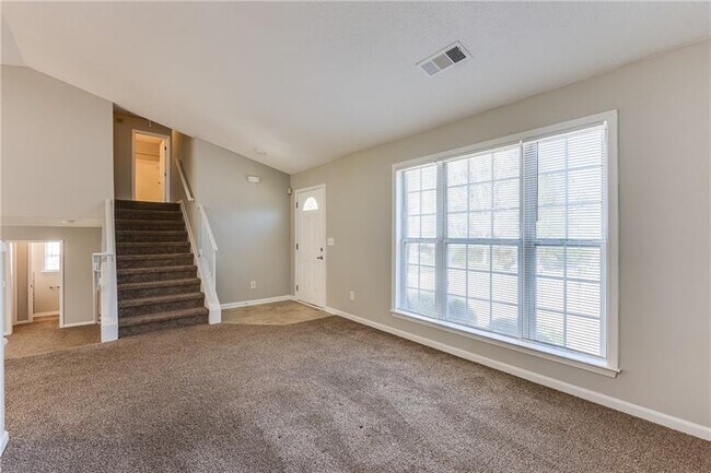 Building Photo - 202 Creel Chase NW