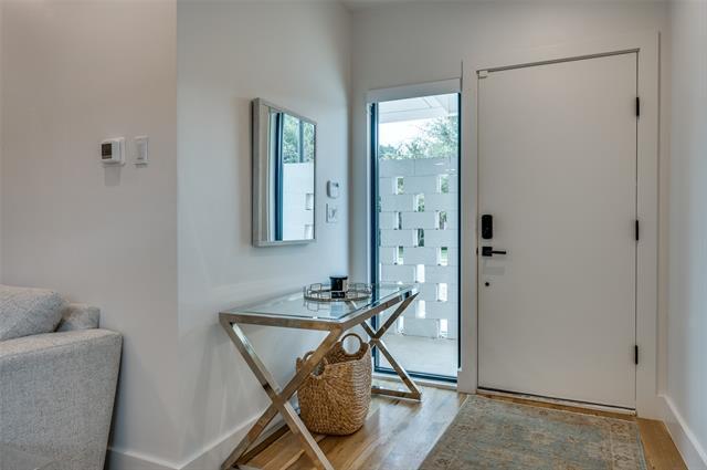 Foto del edificio - 3212 Rosedale Ave