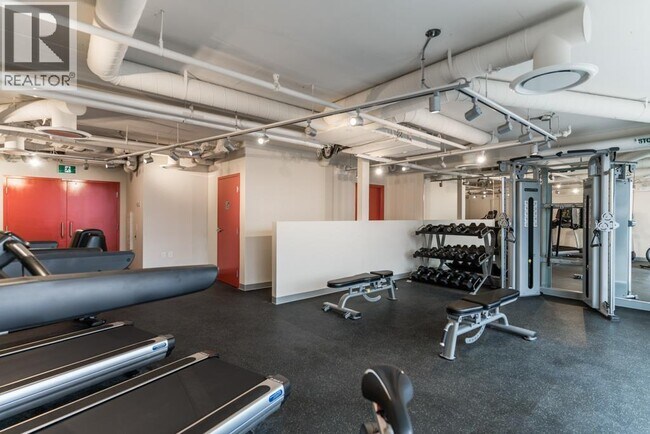 Photo du bâtiment - 180 E 2nd Ave