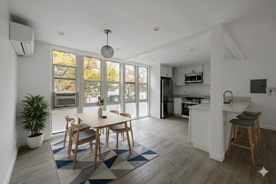 Foto principal - 337 Rexford Dr