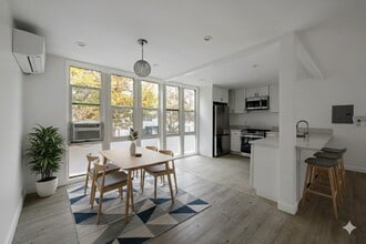 Building Photo - 337 Rexford Dr