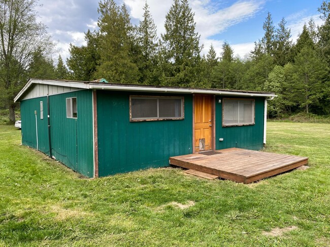 Building Photo - 800 Hidden Trail Rd