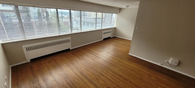 Building Photo - Prince Charles Apartments