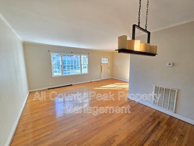 Foto del edificio - 3409 Alta Vista Dr