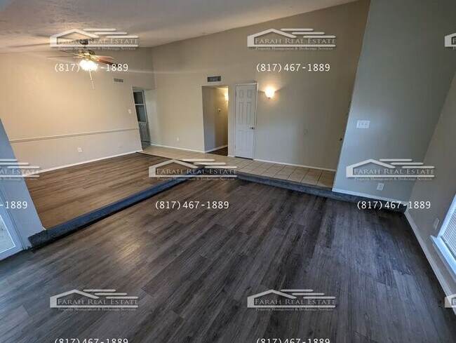 Foto del edificio - 5 Bedroom 2 Bathroom in Fort Worth!