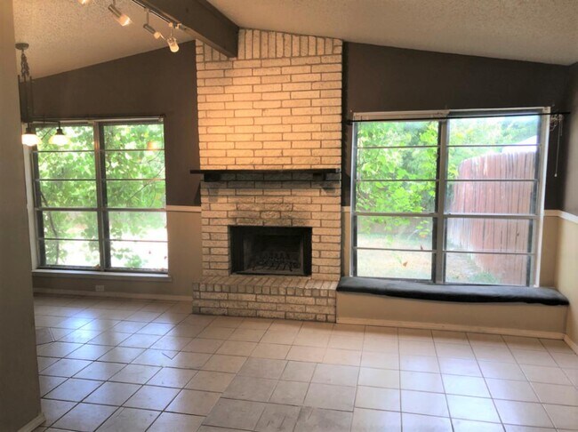 Building Photo - 1204 Westway Cir.