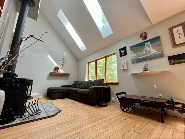 Building Photo - Welcome to your new home!