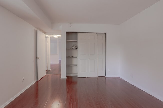 Building Photo - 1203 Sayre Dr