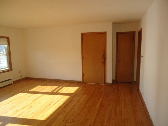 Sala de estar - 4950 GREENWOOD St