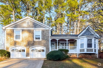 Building Photo - 1111 Realm Ln