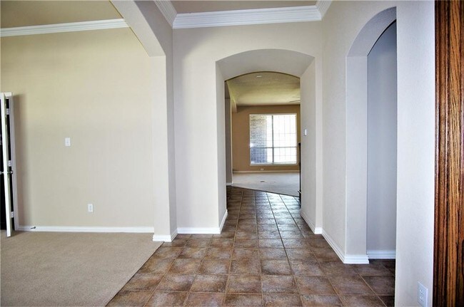 Building Photo - 1354 Dodgeton Dr