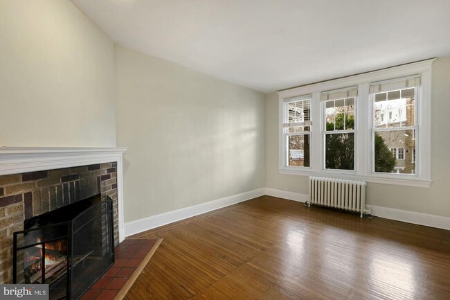 Foto del edificio - 1917 Kenyon St NW