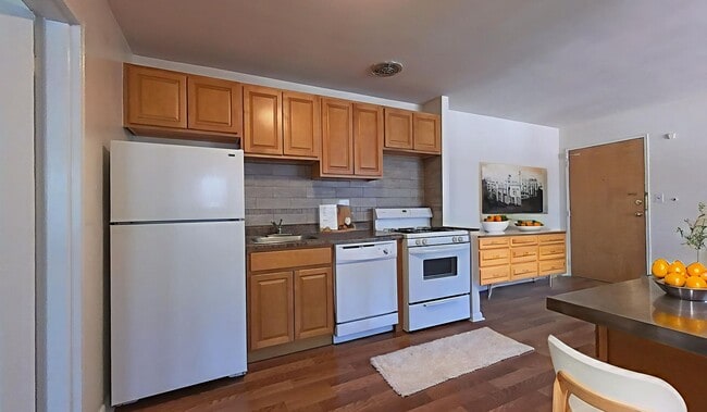 Building Photo - Seminary Apartments