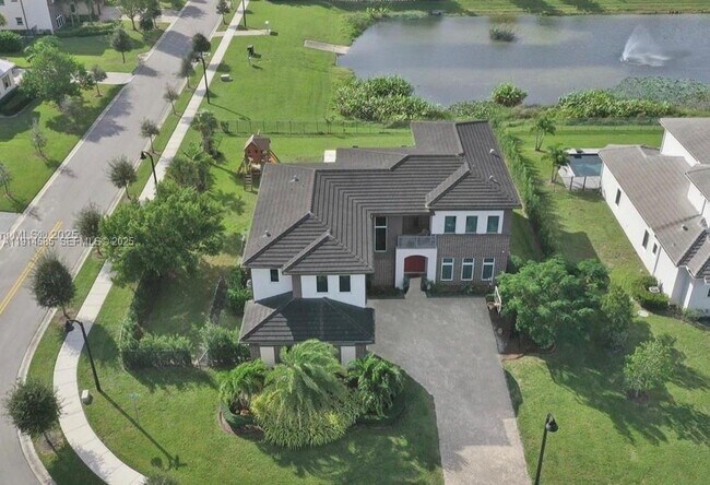Foto del edificio - 6804 N Stillwater Shores Dr
