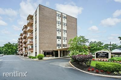 Foto principal - 106 Chestnut St