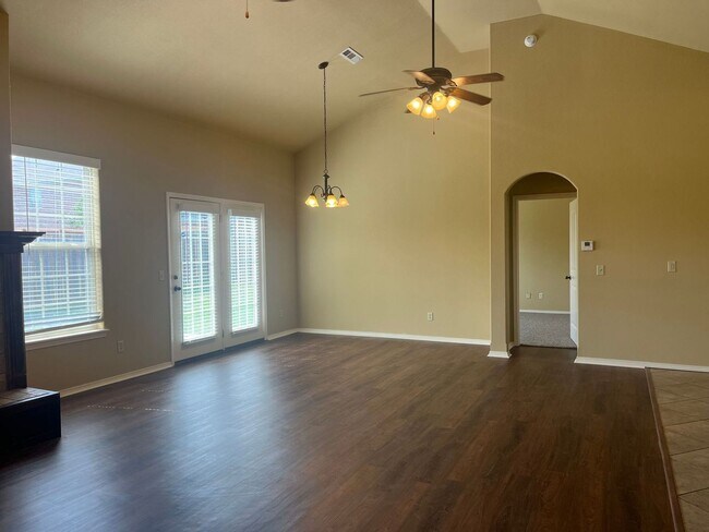 Foto del edificio - Great 3 Bedroom!