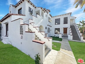 Building Photo - 5932 Willoughby Ave