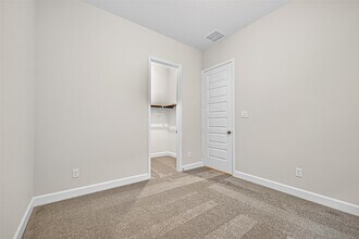 Building Photo - 14727 Band Tailed Pigeon Ct