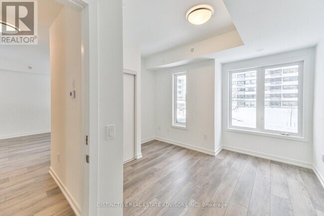 Photo du bâtiment - 3069 Pharmacy Ave