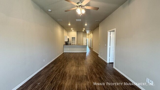 Foto del edificio - 2112 N Avenue L